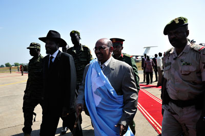 Bashir Visits South Sudan Ahead of Sunday's Vote